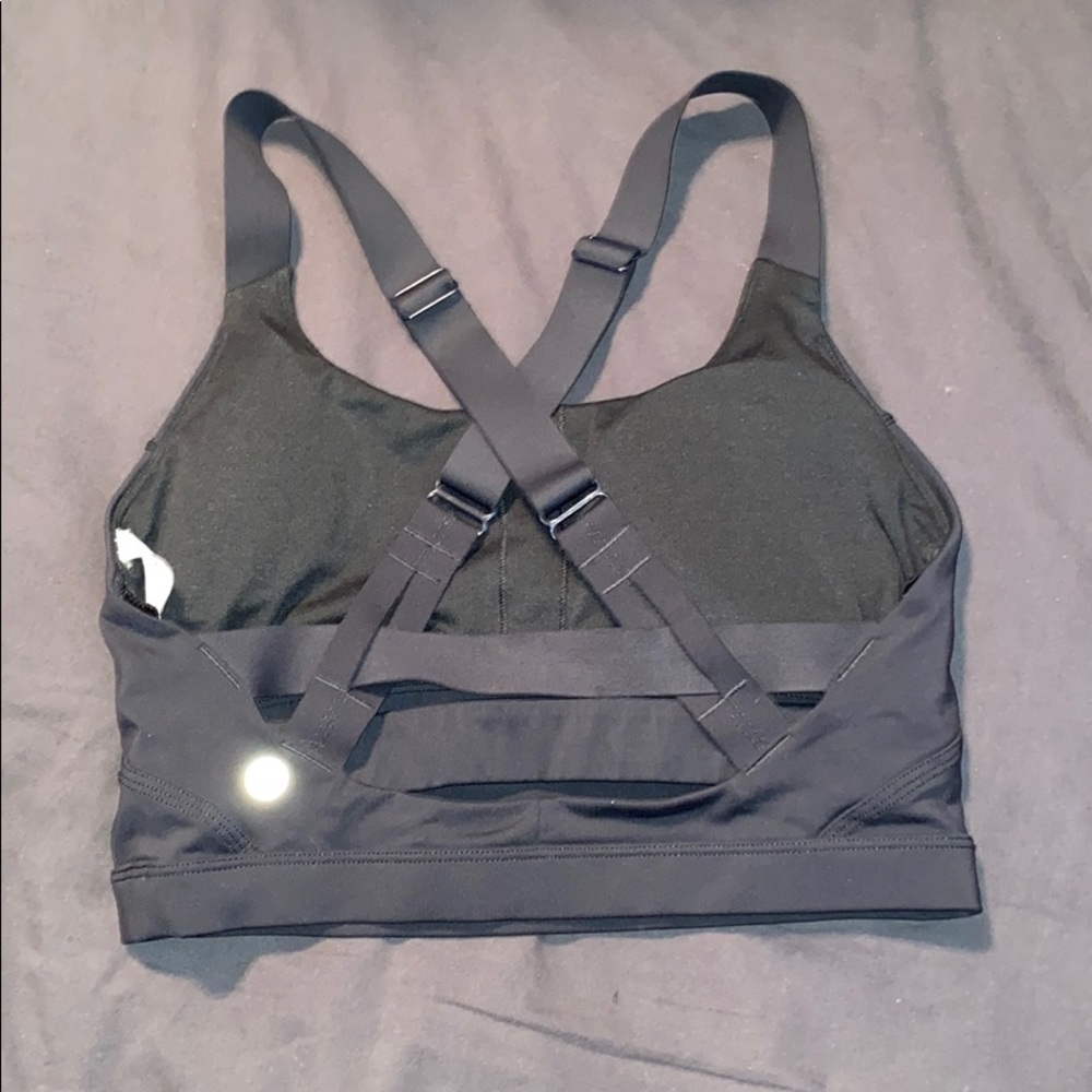 Lululemon \\ Black Sports Bra